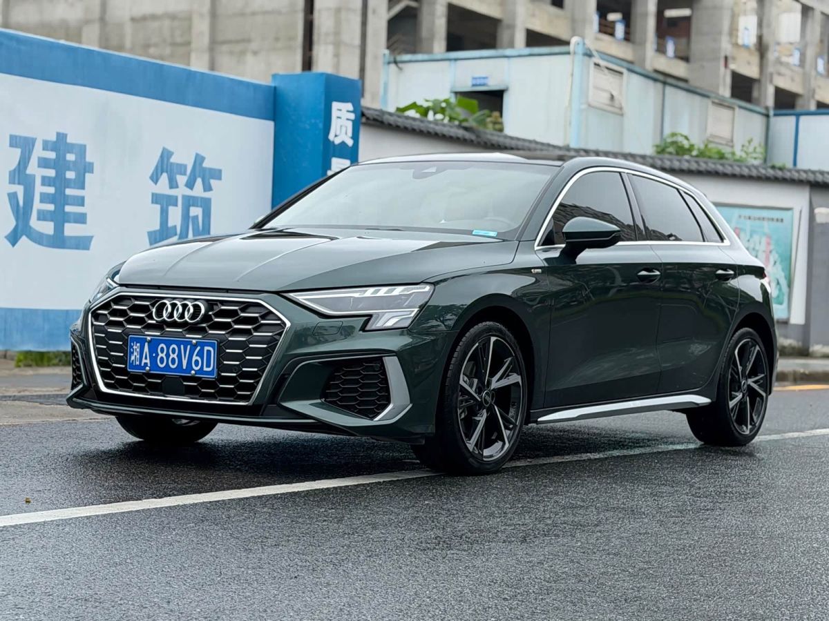 Audi A3, 2022 г., зелёный, 40 000 км Audi A3, 2022 г., зелёный, 40 000 км