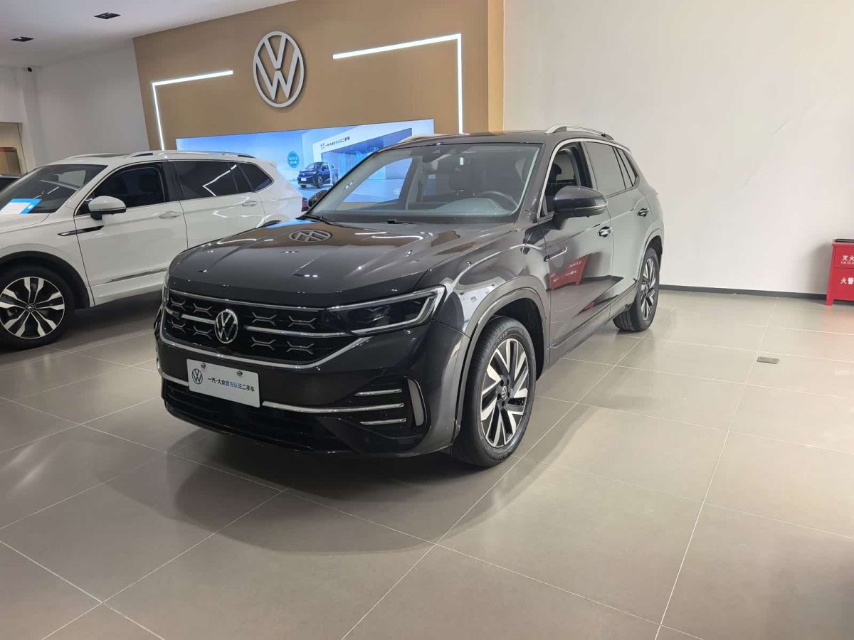 Volkswagen Tayron, 2022 г., чёрный, 63 000 км Volkswagen Tayron 2023 330TSI одна ведущая ось R-Line исполнение «Гаонэн»