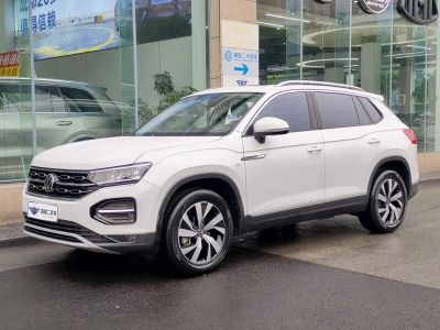 Volkswagen Tayron 2022 330TSI одна ведущая ось комплектация «Люкс Чжилянь»