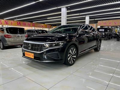 Volkswagen Passat, 2024 г., чёрный, 39 000 км Volkswagen Passat 2024 330TSI комплектация «Элита»
