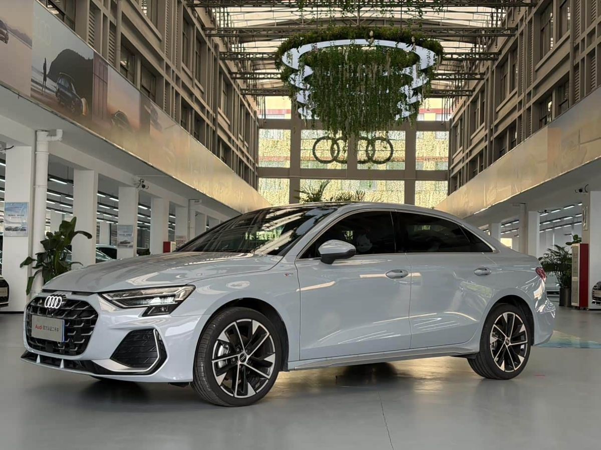 Audi A3, 2026 г., синий, 1 600 км Audi A3, 2026 г., синий, 1 600 км