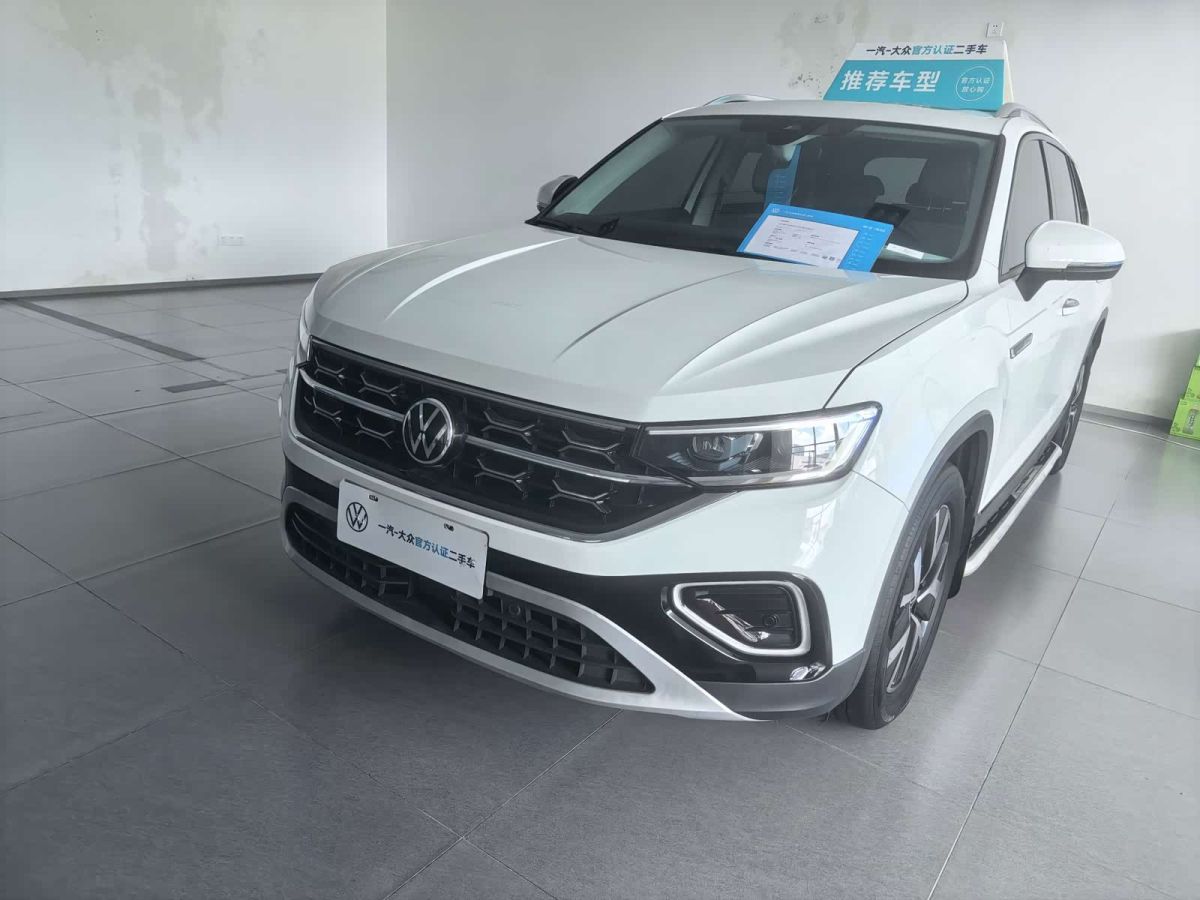 Volkswagen Tayron 2023 330TSI одна ведущая ось комплектация «Люкс Plus», исполнение «Цзиньцзе»