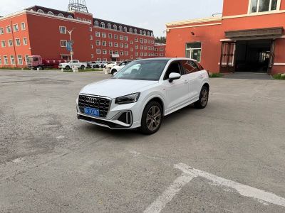 Audi Q2L, 2022 г., белый, 20 000 км Audi 奥迪Q2L, 2022 г., белый, 20 000 км