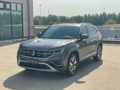 Volkswagen Tayron, 2023 г., серебристый / серый, 41 000 км Volkswagen Tayron 2023 280TSI одна ведущая ось комплектация «Люкс Plus», исполнение «Цзиньцзе»