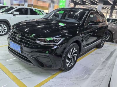 Volkswagen Tiguan L 2024 исполнение «Чучжун» 300TSI автомат одна ведущая ось комплектация «Лунтэн»