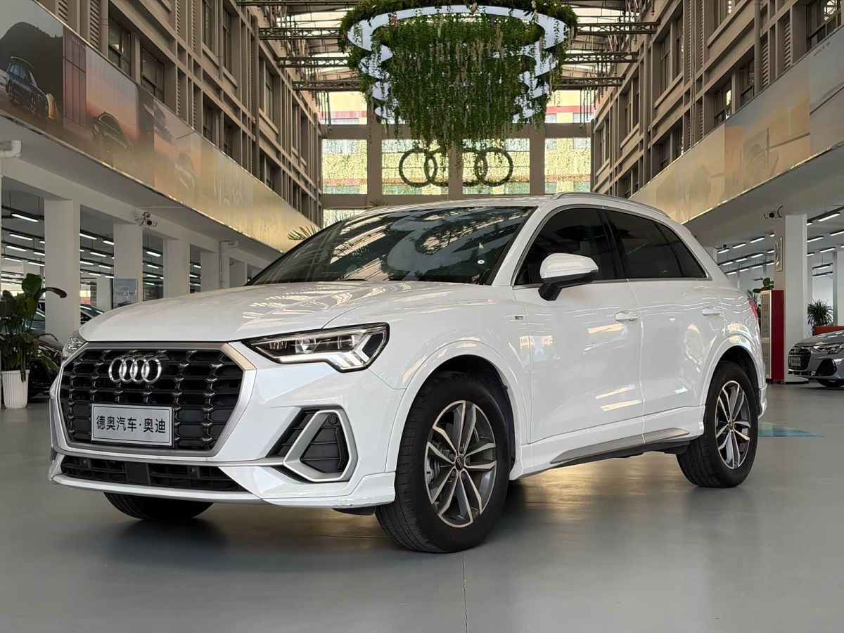 Audi 奥迪Q3, 2023 г., белый, 40 400 км