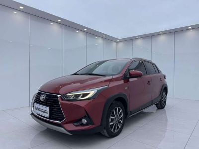 Toyota Yaris L (Чжисюань), 2022 г., красный / фиолетовый, 34 000 км