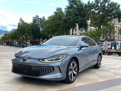 Volkswagen Lamando, 2022 г., серебристый / серый, 33 000 км Volkswagen Lamando 2022 Lamando L 280TSI DSG комплектация «Кула»