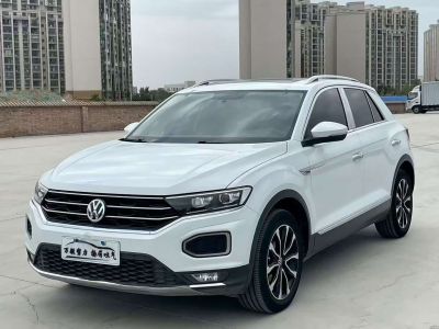 Volkswagen T-Roc, 2021 г., белый, 63 000 км Volkswagen T-Roc 2020 280TSI DSG одна ведущая ось комплектация «Прогресс»
