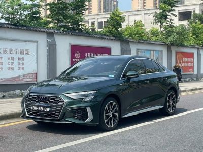 Audi A3, 2022 г., зелёный, 42 000 км