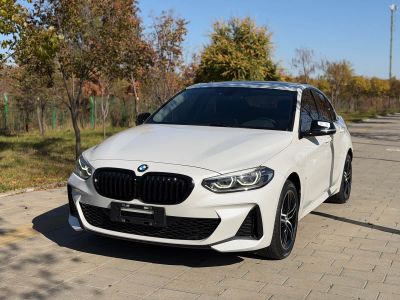BMW 1 серия 2022 120i пакет M Sport, исполнение «Ночь»