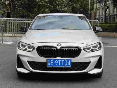 BMW 1 серия 2021 125i пакет M Sport, исполнение «Ночь»