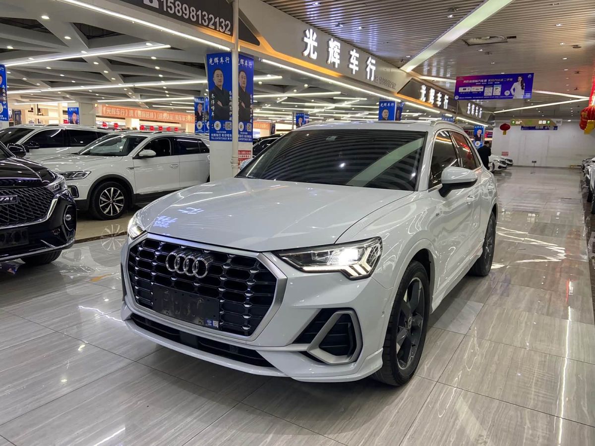 Audi 奥迪Q3, 2022 г., белый, 47 000 км