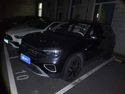 Volkswagen Tayron 2023 330TSI одна ведущая ось комплектация «Люкс Plus», исполнение «Цзиньцзе»