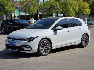 Volkswagen Golf, 2023 г., белый, 14 000 км Volkswagen Golf 2023 обновлённая версия 280TSI DSG Pro