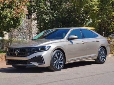 Volkswagen Passat, 2022 г., чёрный, 52 000 км Volkswagen Passat 2022 330TSI исполнение «Звёздное небо» комплектация «Элита»