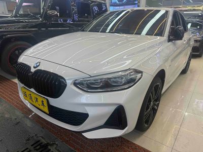 BMW 1 серия, 2022 г., белый, 60 000 км BMW 1 серия 2022 125i пакет M Sport, исполнение «Ночь»