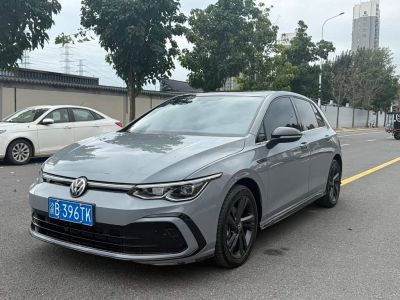 Volkswagen Golf, 2023 г., серебристый / серый, 23 000 км Volkswagen Golf 2023 обновлённая версия 280TSI DSG R-Line Lite