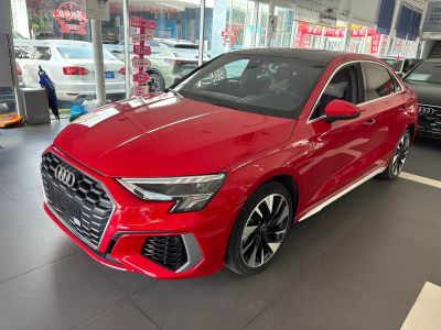 Audi A3, 2024 г., зелёный, 30 900 км Audi A3, 2024 г., красный / фиолетовый, 13 000 км