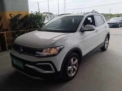 Volkswagen T-Cross, 2022 г., красный / фиолетовый, 35 000 км Volkswagen T-Cross 2023 обновлённая версия 1.5L автомат комплектация «Стиль»
