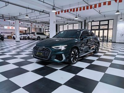 Audi A3, 2023 г., зелёный, 27 400 км
