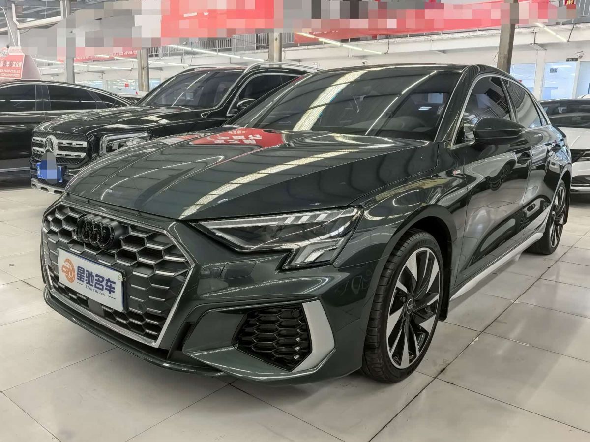 Audi A3, 2024 г., зелёный, 26 000 км Audi A3, 2024 г., зелёный, 26 000 км