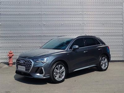 Audi 奥迪Q3, 2025 г., серебристый / серый, 7 000 км