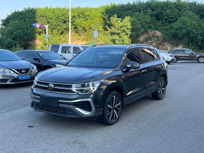 Volkswagen Tharu 2023 300TSI одна ведущая ось 皎月版