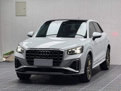 Audi Q2L, 2022 г., белый, 30 000 км Audi 奥迪Q2L, 2022 г., белый, 30 000 км