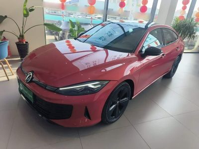 Volkswagen Lamando, 2025 г., красный / фиолетовый, 2 000 км Volkswagen Lamando 2026 Lamando L GTS 380TSI памятная серия «Линфэн Миллион»