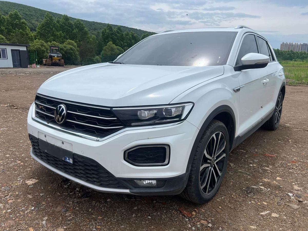 Volkswagen T-Roc 2022 280TSI DSG одна ведущая ось Комфорт PLUS