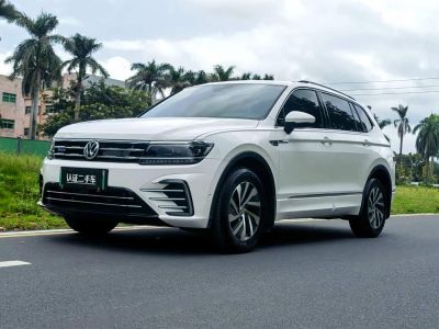 Volkswagen Tharu, 2026 г., серебристый / серый, 5 700 км Volkswagen Tiguan L подключаемый гибрид 2020 430PHEV подключаемый гибрид Флагман