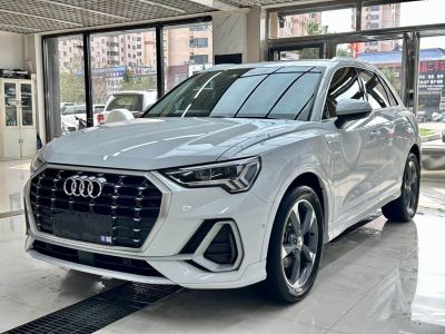 Audi Q3, 2023 г., белый, 40 000 км Audi 奥迪Q3, 2023 г., белый, 42 900 км