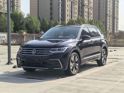 Volkswagen Tiguan L, 2025 г., чёрный, 20 000 км Volkswagen Tiguan L 2024 исполнение «Чучжун» 330TSI автомат одна ведущая ось R-Line Лунъяо версия