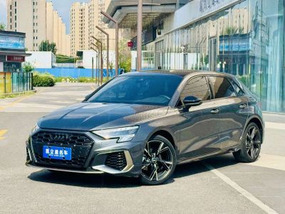 Audi A3, 2024 г., серебристый / серый, 14 000 км Audi A3, 2024 г., серебристый / серый, 21 000 км
