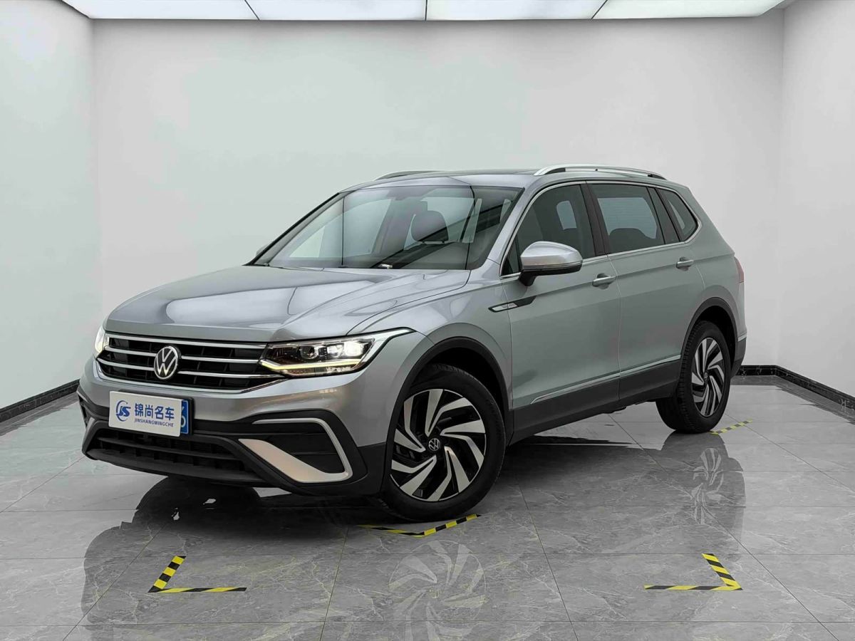 Volkswagen Tiguan L 2022 330TSI автомат одна ведущая ось комплектация «Умный комфорт»
