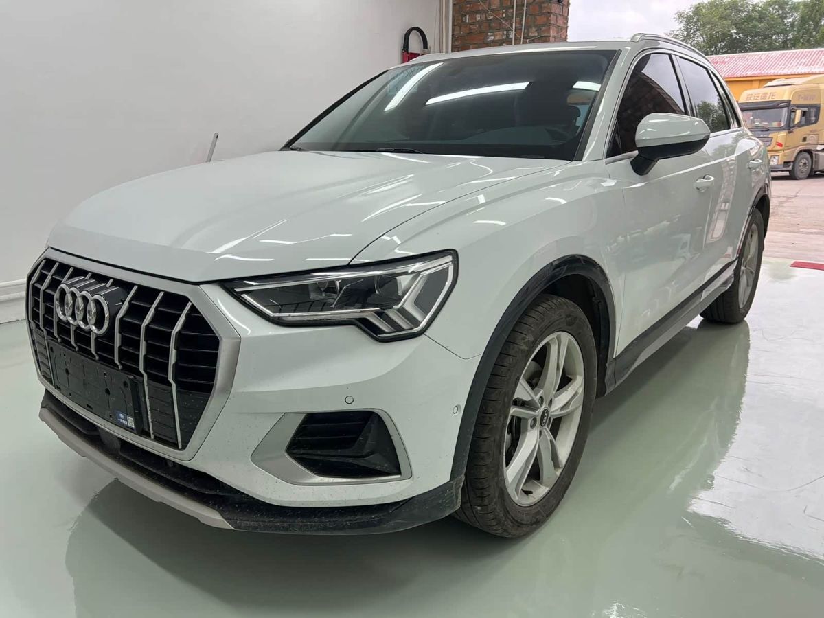 Audi 奥迪Q3, 2022 г., белый, 20 000 км
