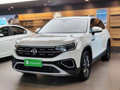 Volkswagen Tayron, 2024 г., белый, 30 000 км Volkswagen Tayron 2024 330TSI одна ведущая ось комплектация «Люкс Plus», исполнение «Цзиньцзе»