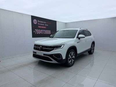 Volkswagen Tayron, 2023 г., белый, 31 400 км Volkswagen Tayron 2023 280TSI одна ведущая ось комплектация «Люкс Plus», исполнение «Цзиньцзе»