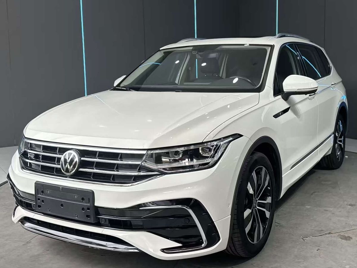 Volkswagen Tiguan L 2022 330TSI автомат одна ведущая ось R-Line комплектация «Юэсян»