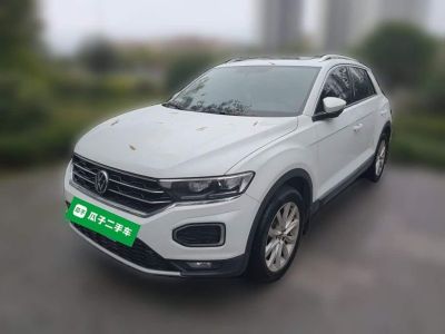 Volkswagen T-Cross, 2022 г., красный / фиолетовый, 35 000 км Volkswagen T-Roc 2021 обновлённая версия 280TSI DSG одна ведущая ось Элита Чжилянь версия