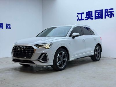 Audi Q3, 2023 г., белый, 40 000 км Audi 奥迪Q3, 2023 г., белый, 43 000 км