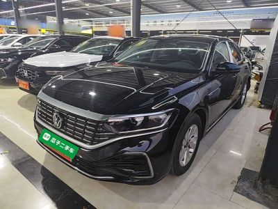 Volkswagen Passat PHEV, 2023 г., чёрный, 50 000 км Volkswagen Passat подключаемый гибрид 2025 430PHEV гибрид комплектация «Бизнес»