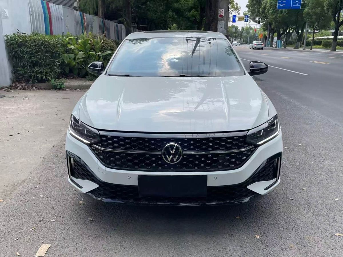 Volkswagen Lavida 2023 300TSI DSG исполнение «Звёздное небо» комплектация «Лидер»