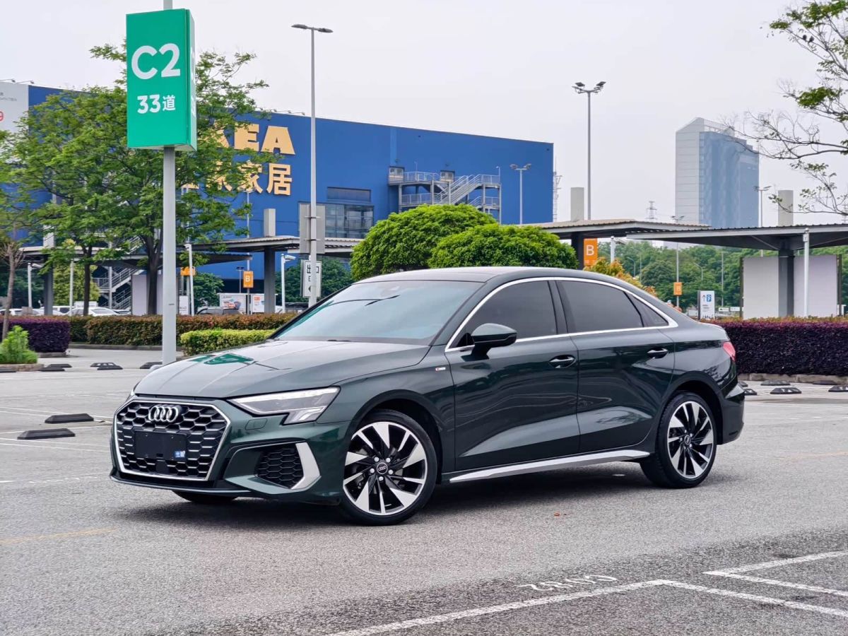 Audi A3, 2023 г., зелёный, 41 000 км