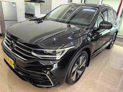 Volkswagen Tiguan L, 2023 г., белый, 78 700 км Volkswagen Tiguan L 2023 380TSI автомат полный привод R-Line комплектация «Юэсян» 7 мест