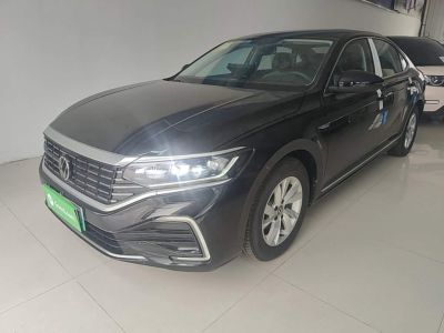 Volkswagen Passat PHEV, 2023 г., чёрный, 50 000 км Volkswagen Passat подключаемый гибрид 2025 430PHEV гибрид комплектация «Бизнес»