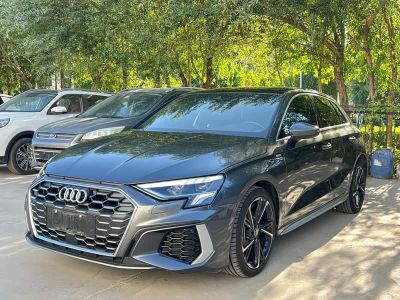 Audi A3, 2021 г., серебристый / серый, 45 000 км
