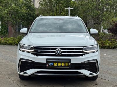 Volkswagen Tiguan L, 2024 г., белый, 28 900 км Volkswagen Tiguan L 2024 330TSI автомат одна ведущая ось R-Line комплектация «Юэсян»