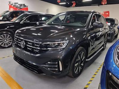 Volkswagen Tayron, 2024 г., белый, 30 000 км Volkswagen Tayron 2024 330TSI одна ведущая ось R-Line исполнение «Гаонэн»